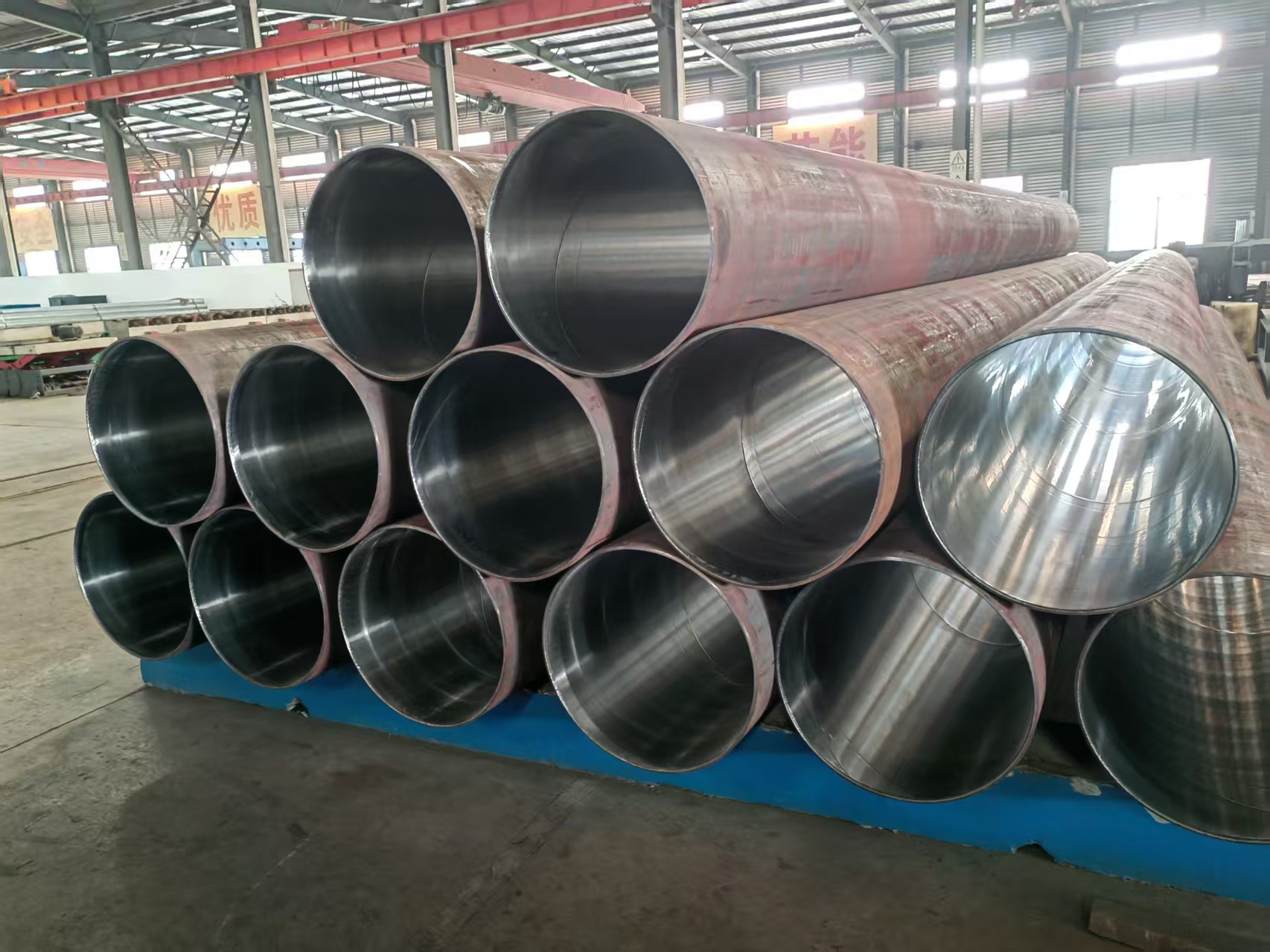 新澎內襯不銹鋼復合管:管道行業的技術革新與應用典范